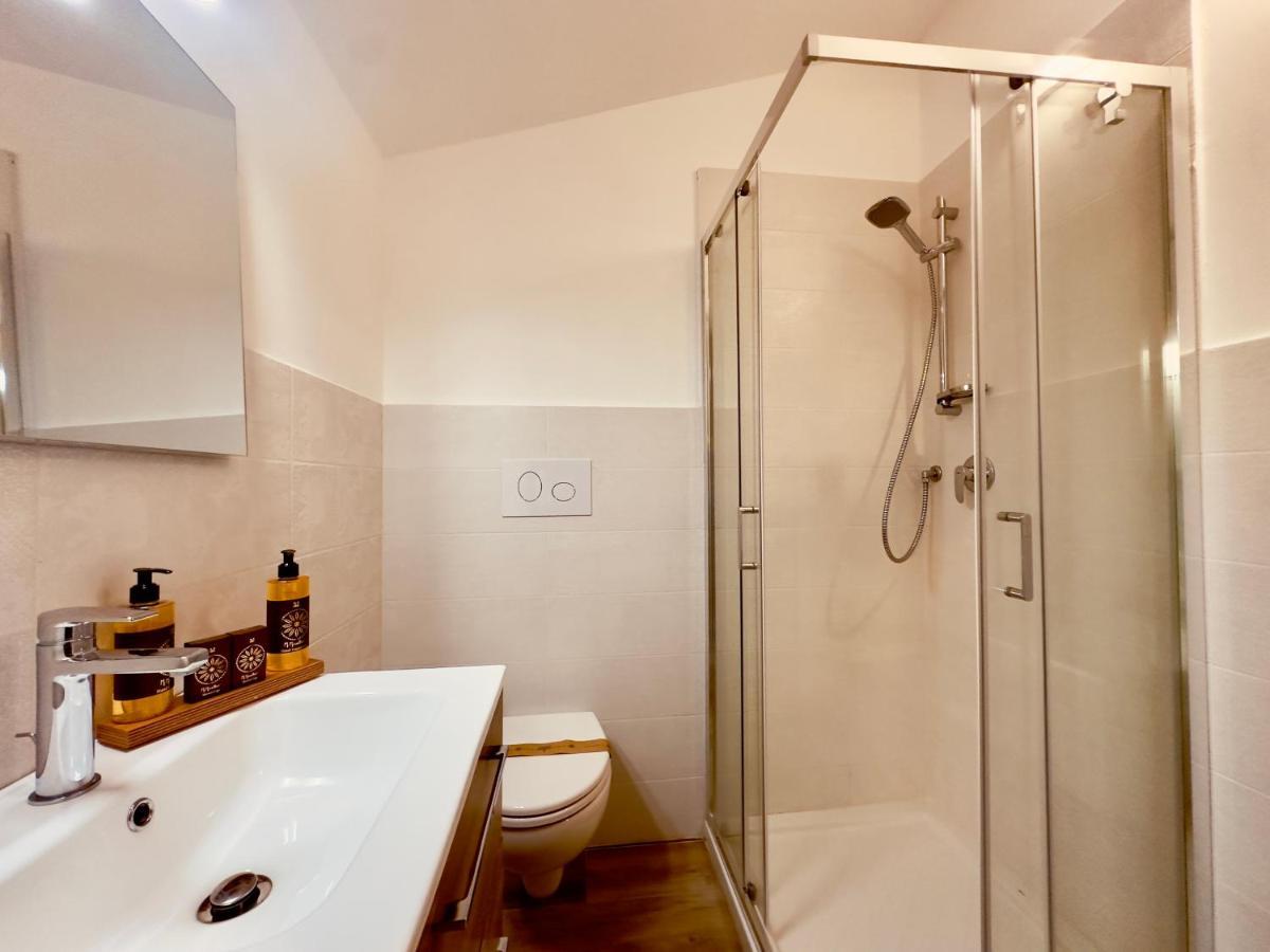 B&B The Sea - Family Rooms - Free Parking Тропея Экстерьер фото